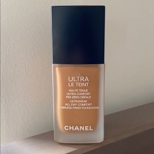 CHANEL ULTRA LE TEINT FOUNDATION BD101